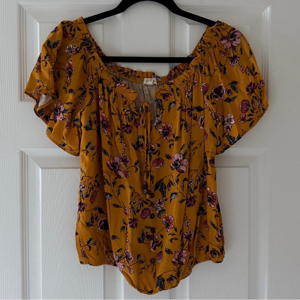 Mason & Bella Ruffles Off Shoulder Blouse